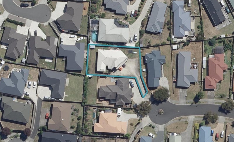 16 Rochester Place, Nawton, Hamilton - Carousel 1