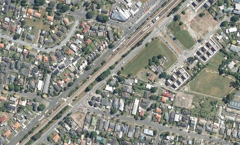 10 Te Ara Iti, FAIRFIELD, LOWER HUTT - Carousel 1