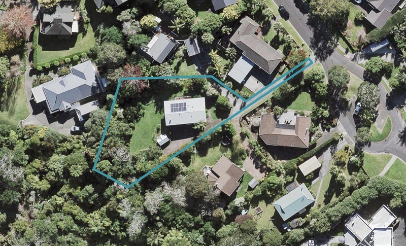 59 Waipuia Place, Greenhithe, Auckland - Carousel 1