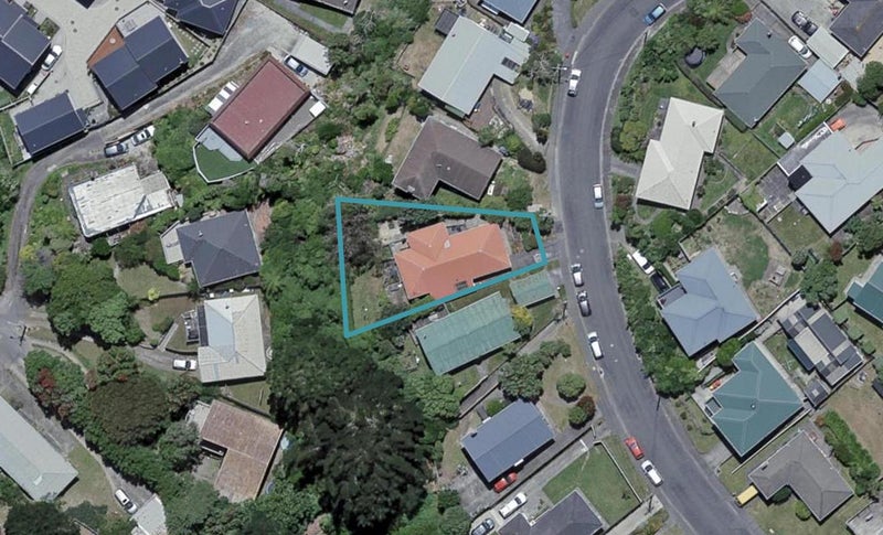 37 Turville Crescent, Newlands, Wellington - Carousel 1