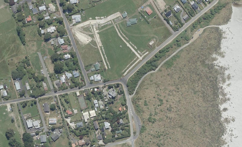 17A Esplanade, Warrington, Waikouaiti - Carousel 1