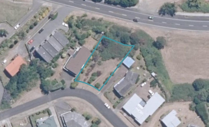 16 Hinerau Grove, Waipahihi, Taupo - Carousel 1