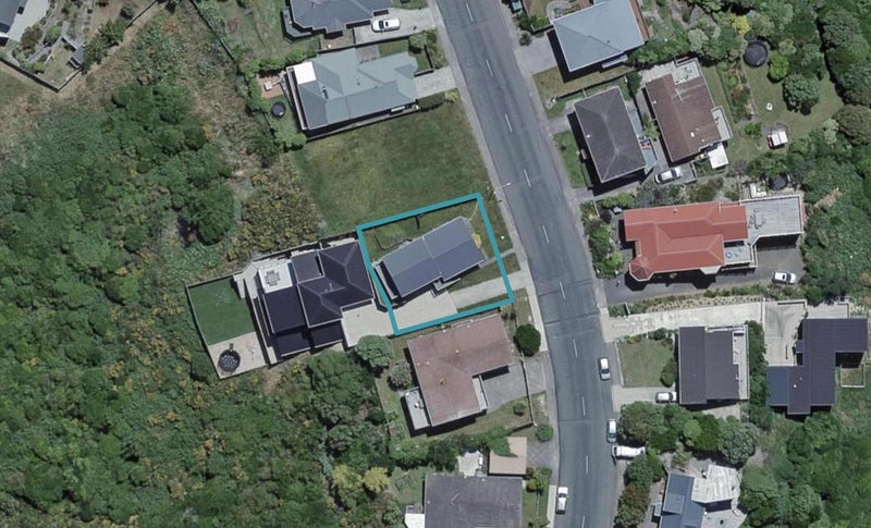 87A Frobisher Street, Island Bay, Wellington - Carousel 1