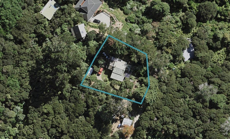 89A Queens Drive, Oneroa, Waiheke - Carousel 1