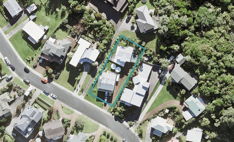 24A Zita Avenue, Matakatia, Whangaparaoa - Carousel 1