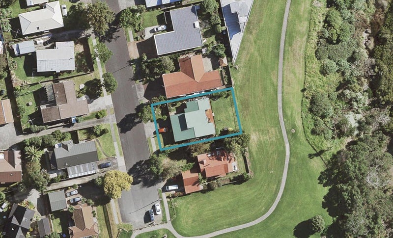 12 Moor Park, Wattle Downs, Auckland - Carousel 1