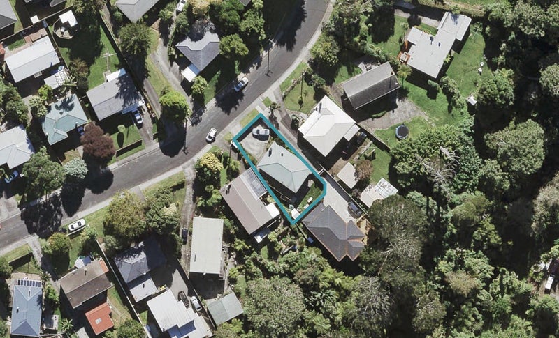 36 Crystal Avenue, Glendene, Auckland - Carousel 1