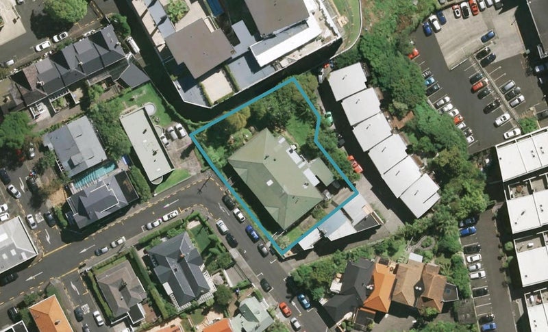 301/2 Churton Street, Parnell, Auckland - Carousel 1