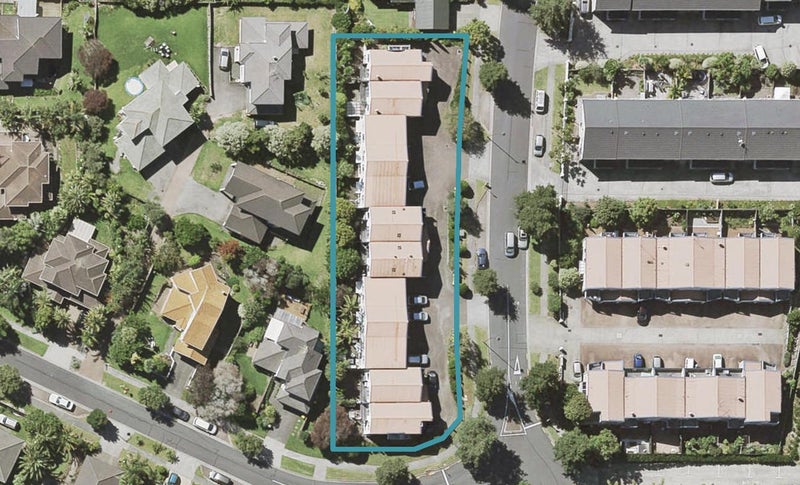 473/71 Fernhill Way, Oteha, Auckland - Carousel 1