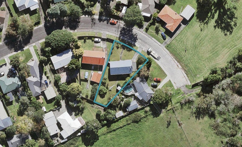 81 Glen Marine Parade, Glendene, Auckland - Carousel 1