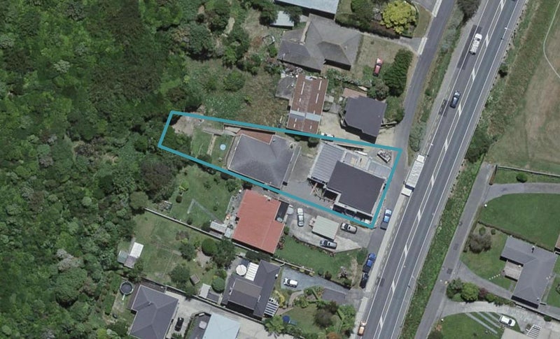 355 Main Road, Tawa, Wellington - Carousel 1