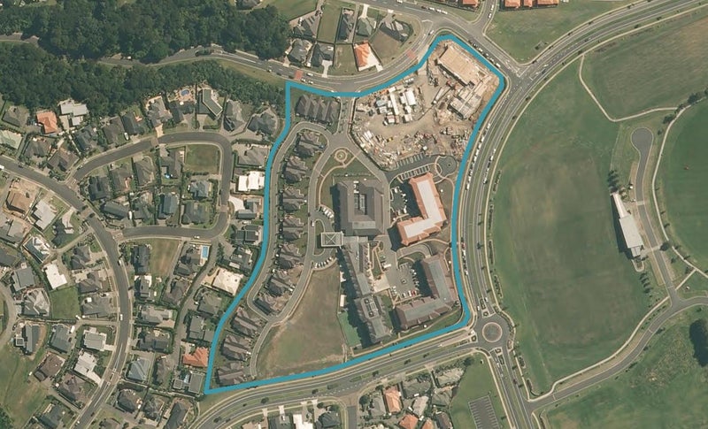 216/30 Ambassador Glade, Orewa, Orewa - Carousel 1