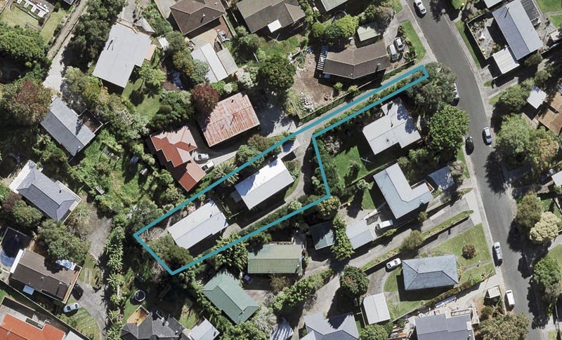 1/7 Rosalind Road, Glenfield, Auckland - Carousel 1