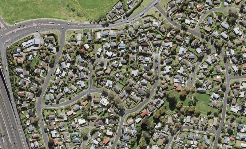 16D Saint Catherine Crescent, West Harbour, Auckland - Carousel 1