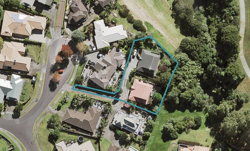 2/5 Pelican Lane, Unsworth Heights, Auckland - Carousel 1