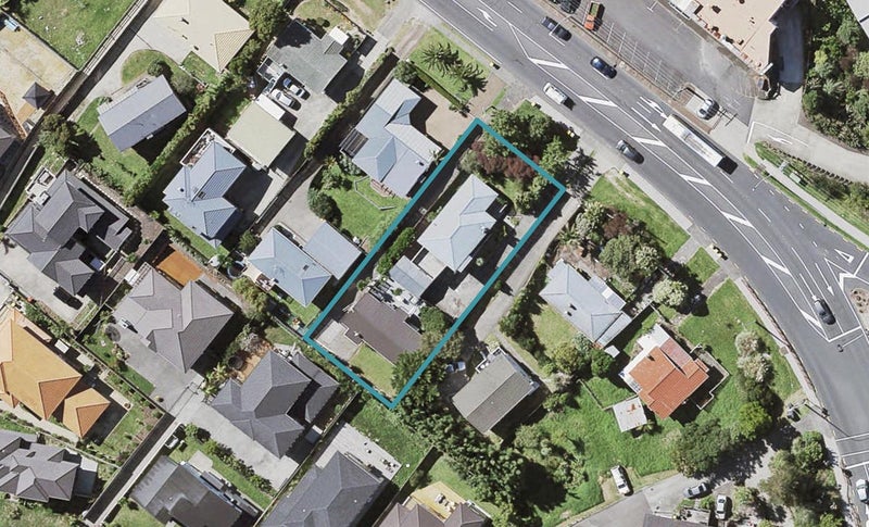 2/620 East Coast Road, Pinehill, Auckland - Carousel 1