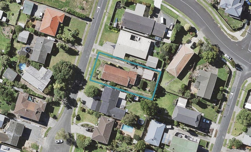 6 Quibray Place, Botany Downs, Auckland - Carousel 1