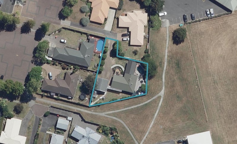25 Halcione Close, Flagstaff, Hamilton - Carousel 1
