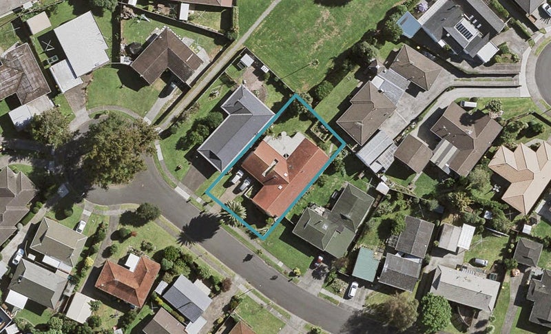 11 Glengowan Place, Conifer Grove, Takanini - Carousel 1