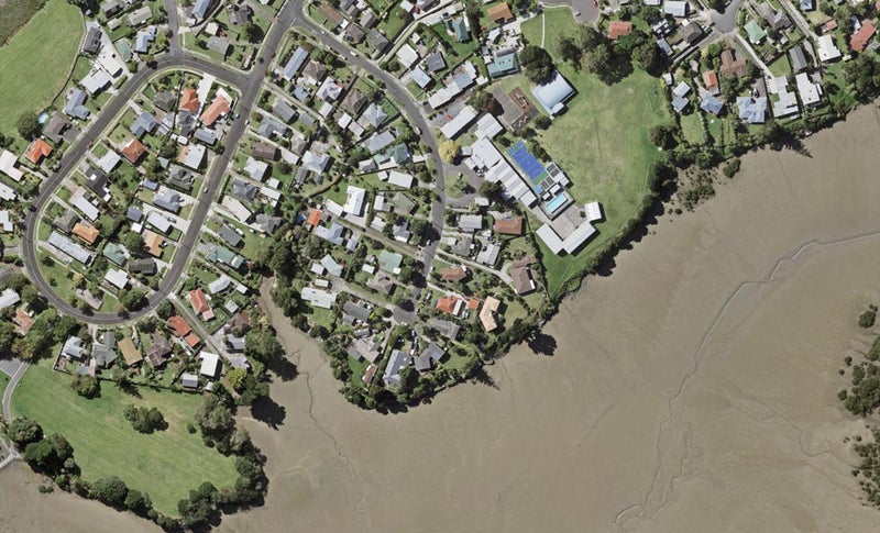 24 Swan Crescent, Pakuranga, Auckland - Carousel 1