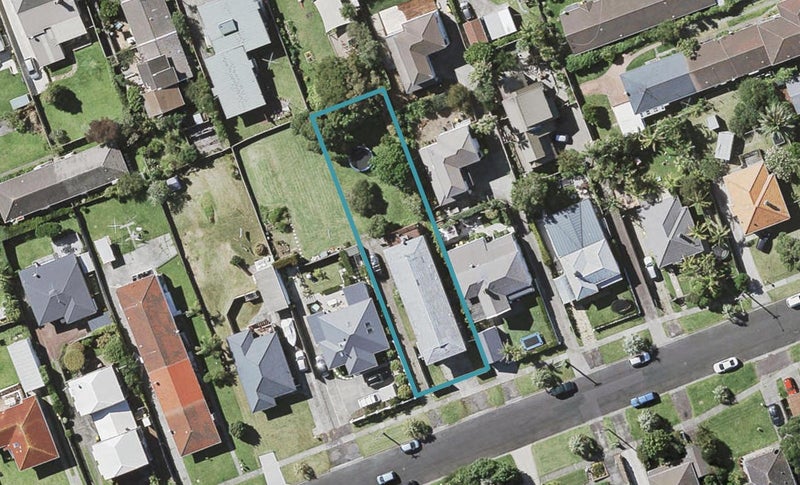 1/6 Aramoana Avenue, Devonport, Auckland - Carousel 1
