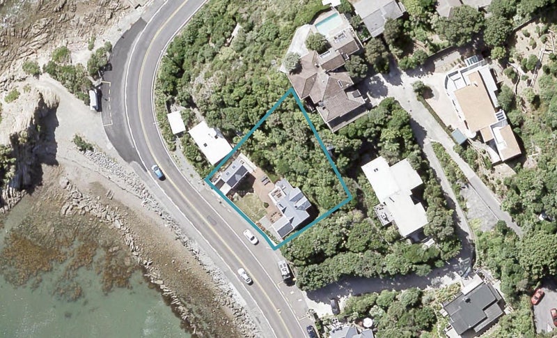 403 Marine Drive, Mahina Bay, Lower Hutt - Carousel 1