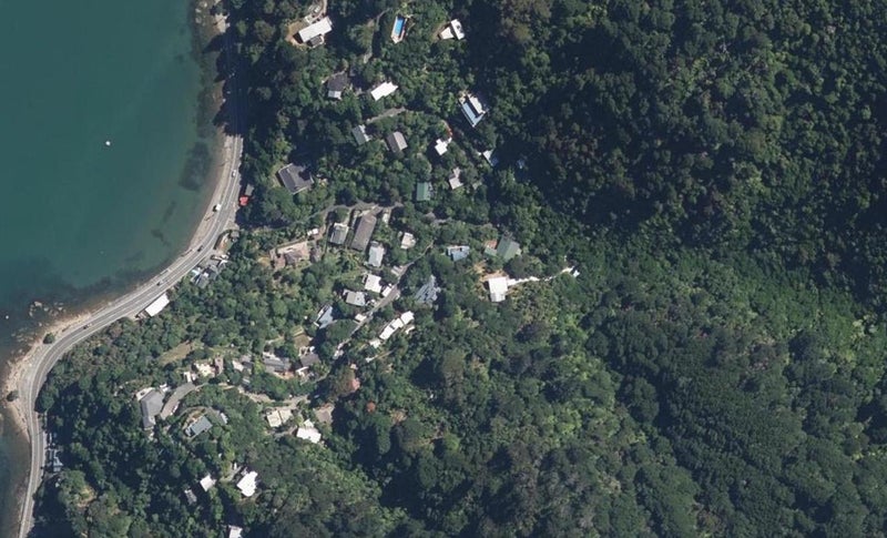 15 Mahina Road, Mahina Bay, Lower Hutt - Carousel 1