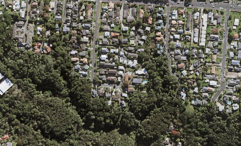2/24 Wernham Place, Northcote, Auckland - Carousel 1