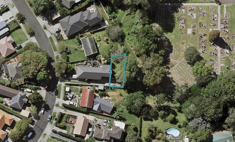 27A Tahapa Crescent, Meadowbank, Auckland - Carousel 1