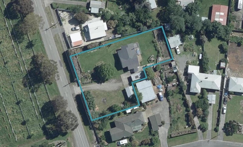 11 Horsley Down Road, Hawarden, Hawarden - Carousel 1