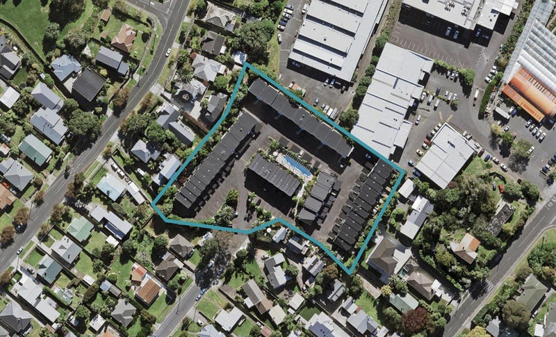 23/24 Norrie Avenue, Mount Albert, Auckland - Carousel 1