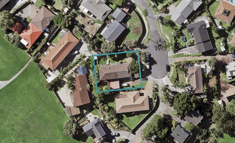 24 Birman Close, Half Moon Bay, Auckland - Carousel 1