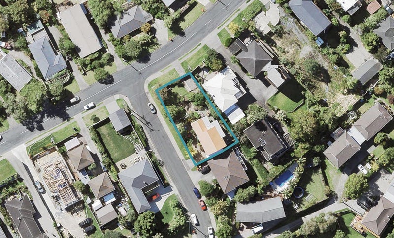 46 Arran Road, Browns Bay, Auckland - Carousel 1