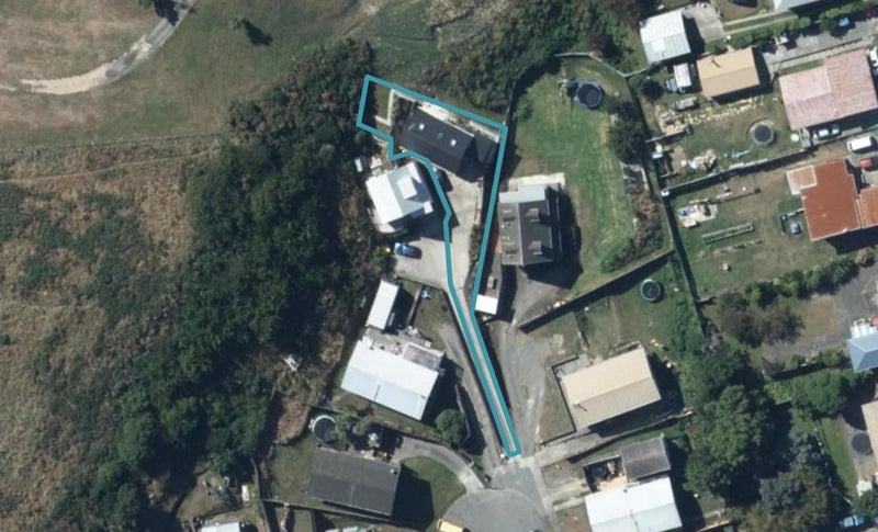 9A Akeake Grove, Takapuwahia, Porirua - Carousel 1