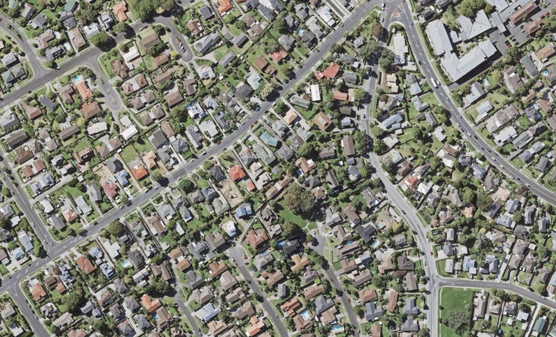 18F Bradbury Road, Botany Downs, Auckland - Carousel 1