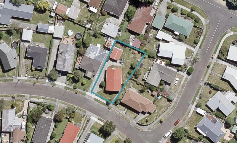 70 Pasadena Crescent, Totara Park, Upper Hutt - Carousel 1
