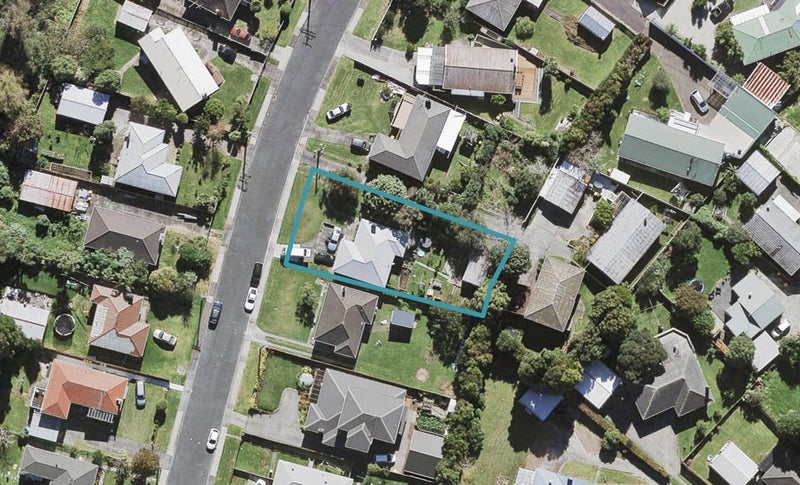 33 Glen Marine Parade, Glendene, Auckland - Carousel 1