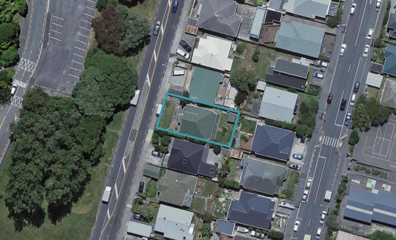 12 Ruahine Street, Hataitai, Wellington - Carousel 1