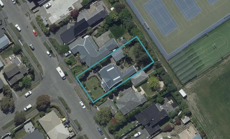 19 St Andrews Square, Strowan, Christchurch - Carousel 1