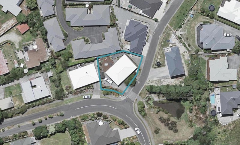 1 Tauhou Place, Waikanae - Carousel 1