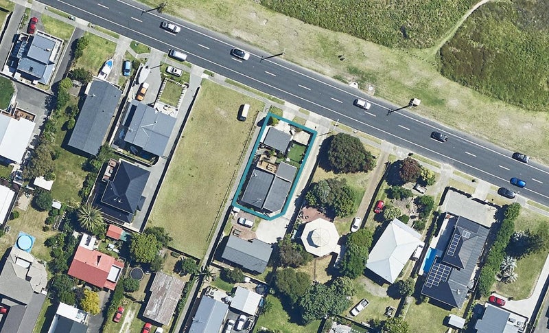 728B Papamoa Beach Road, Papamoa Beach, Papamoa - Carousel 1