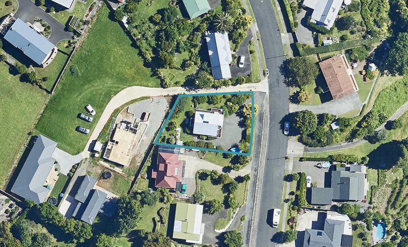 10 Tinopai Drive, Omokoroa, Omokoroa - Carousel 1
