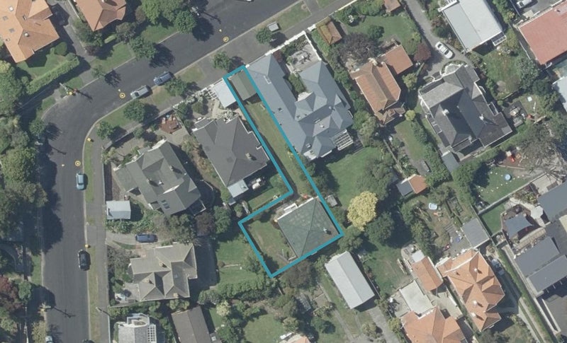 17 Valpy Street, Saint Clair, Dunedin - Carousel 1