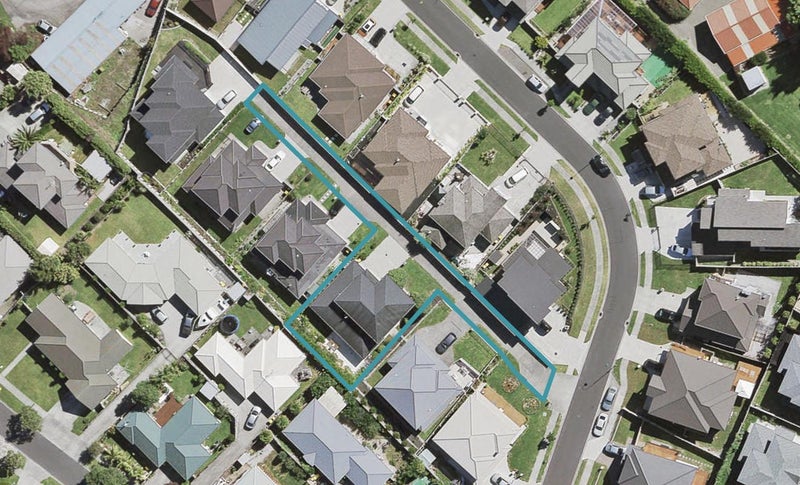 14 Midhurst Avenue, Henderson, Auckland - Carousel 1