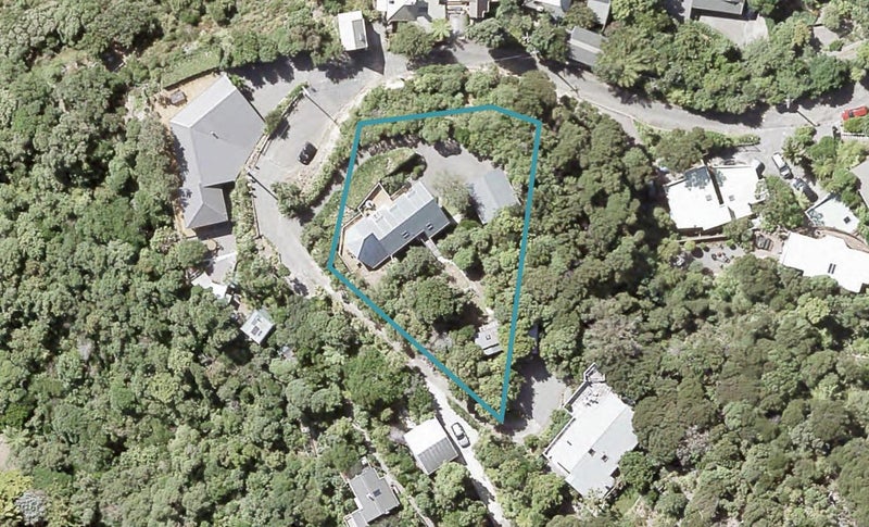 35 Mahina Road, Mahina Bay, Lower Hutt - Carousel 1