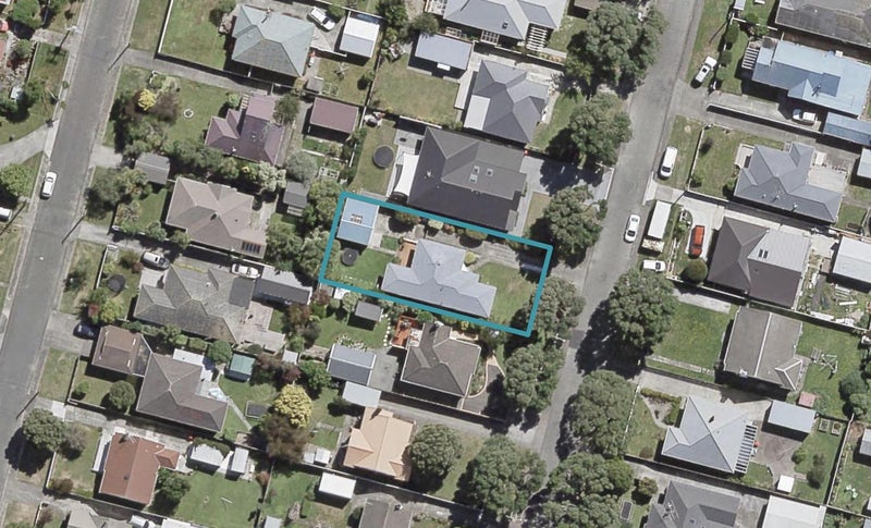 16 Hart Avenue, Boulcott, Lower Hutt - Carousel 1