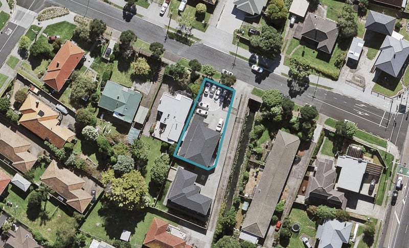 14B Memorial Avenue, Mount Roskill, Auckland - Carousel 1
