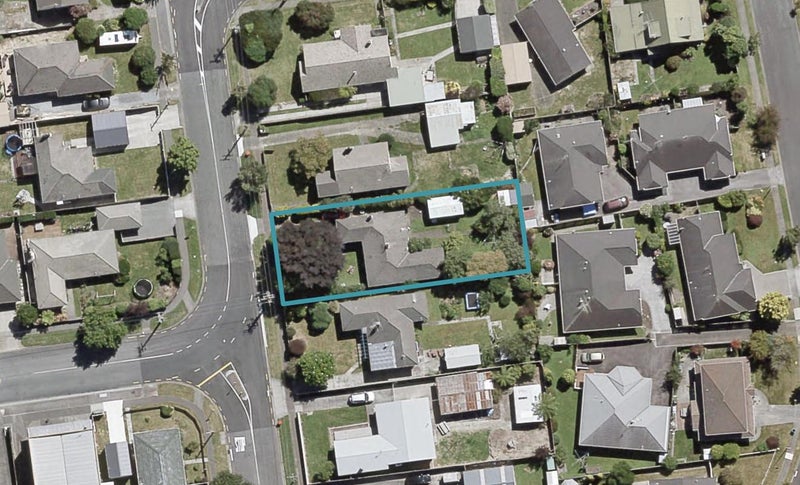 35 Fraser Crescent, Elderslea, Upper Hutt - Carousel 1