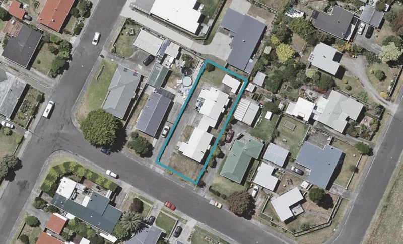 6A ROBERT MCKEEN ST, OTAKI BEACH, OTAKI - Carousel 1