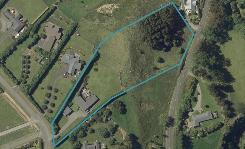 30 Oram Drive, Turitea, Palmerston North - Carousel 1